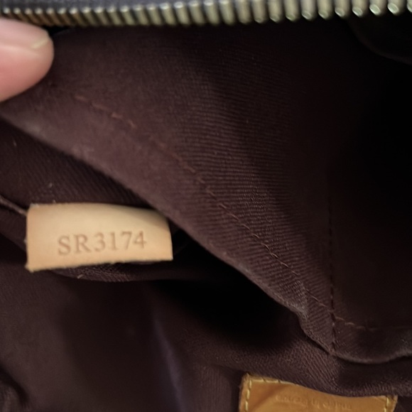 Louis Vuitton Monogram LV Turenne - Picture 13 of 16